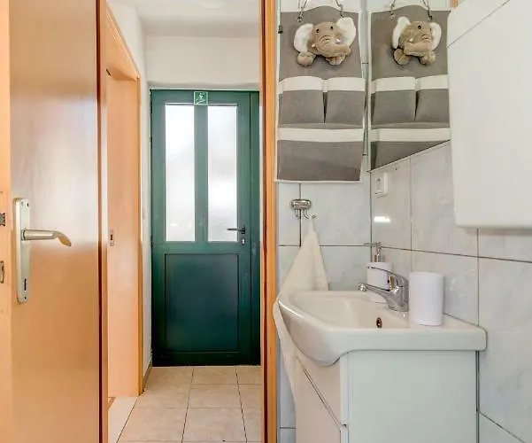 Abazur Apartment *