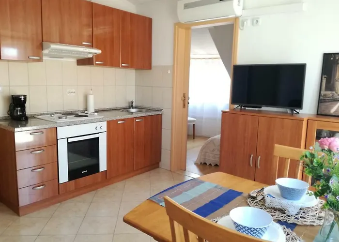 Apartment Abazur *